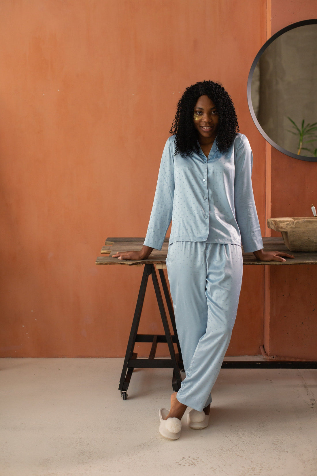 Pajama or Pyjama? The Ultimate Guide to Spelling and Usage - Linions